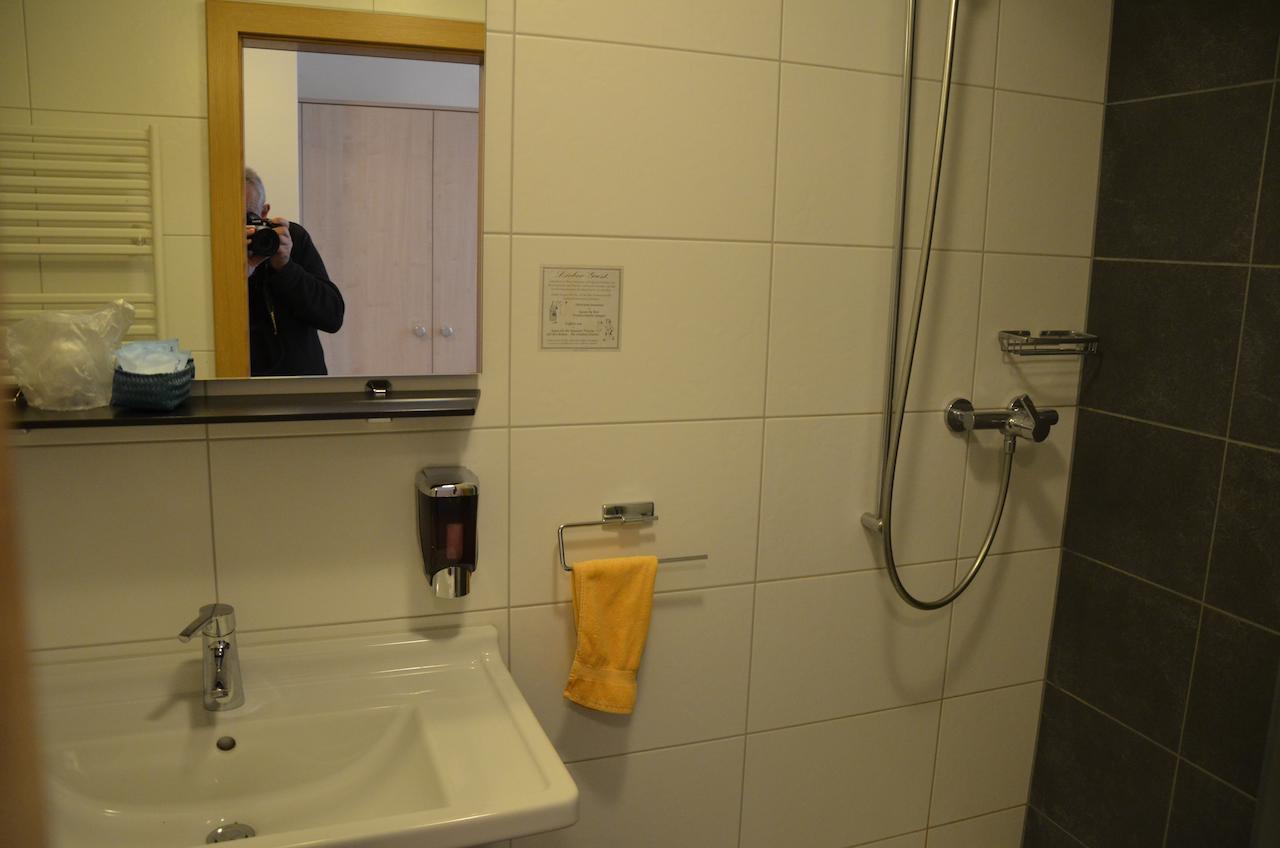 Gasthaus Zum Loewen Neftenbach Exteriör bild