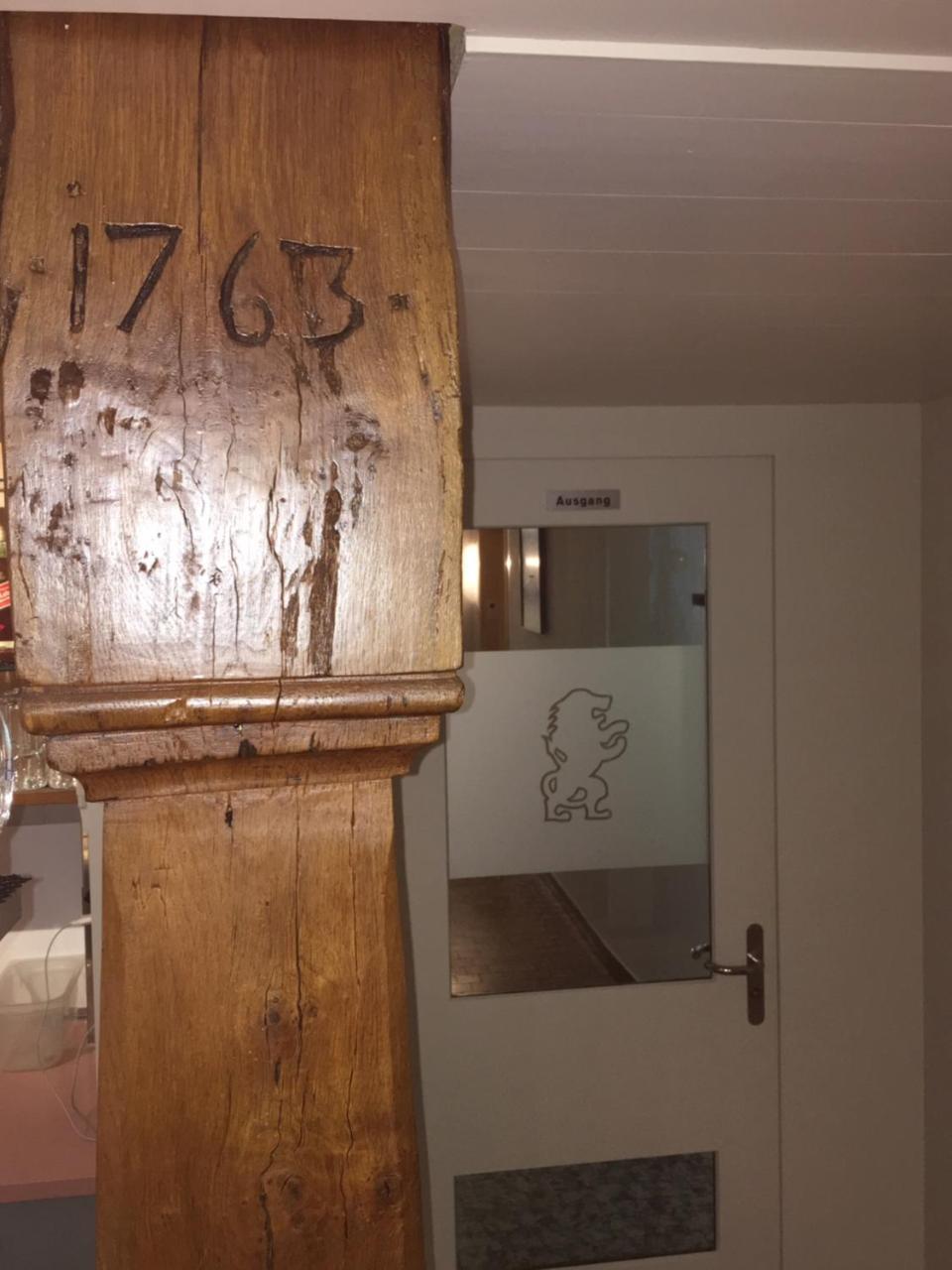 Gasthaus Zum Loewen Neftenbach Exteriör bild